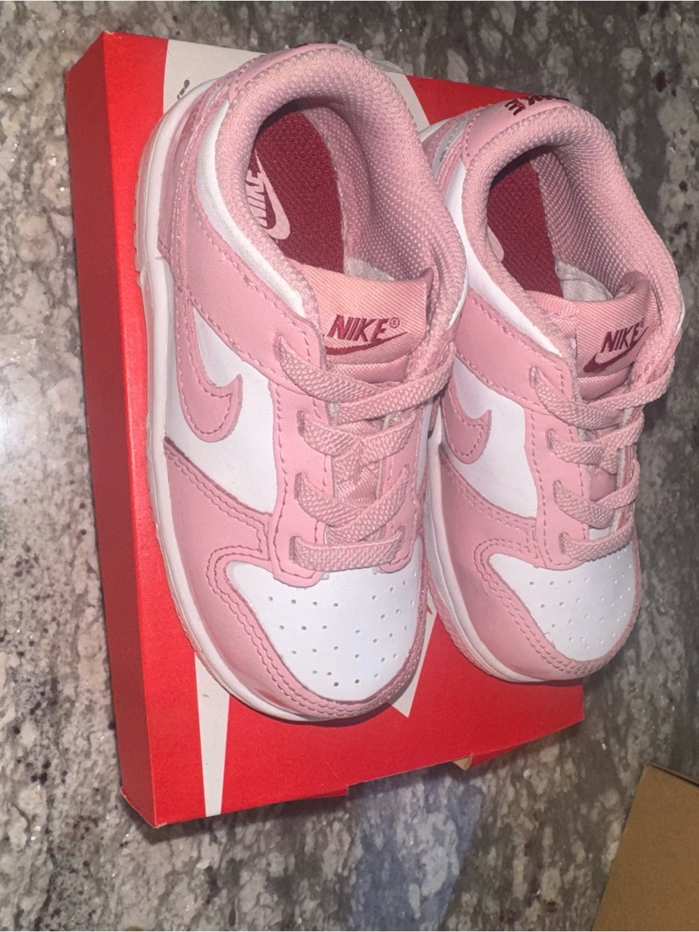 Nike Kids Low-Top Sneakers in Pink and White 8c